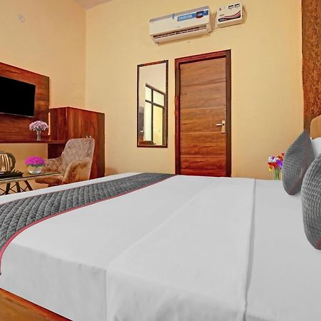 Townhouse Sky Hotel Ludhiana Exterior photo